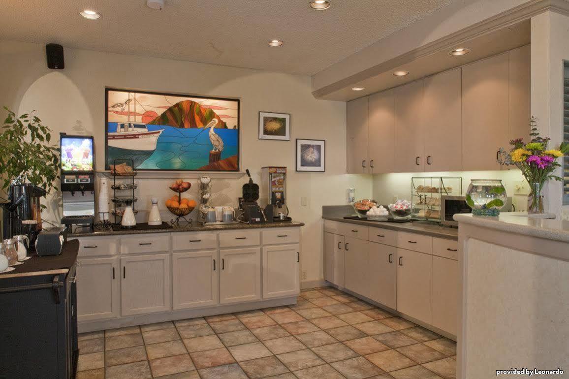Western San Marcos 3* Morro Bay